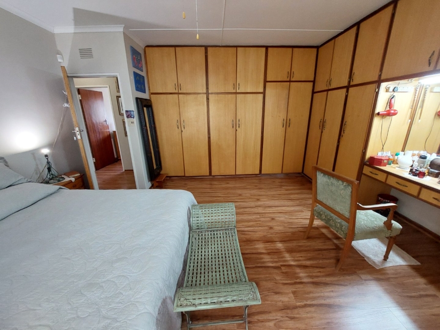 5 Bedroom Property for Sale in Oudtshoorn South Western Cape